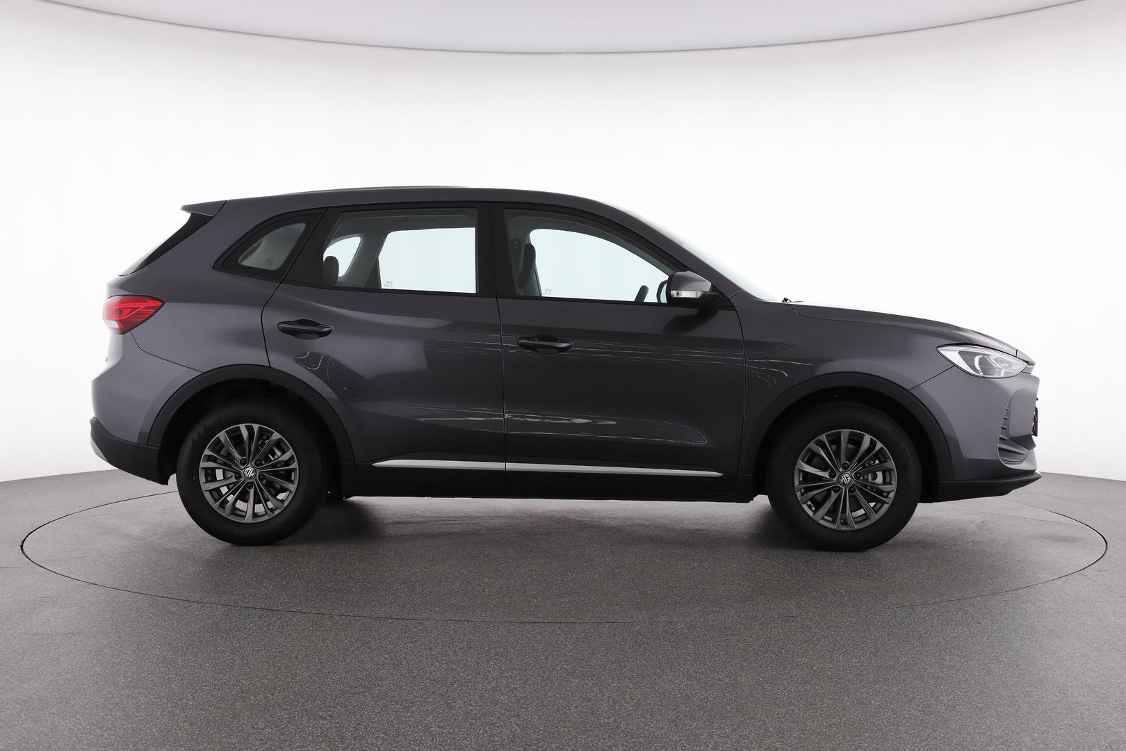 MG Zs image 2