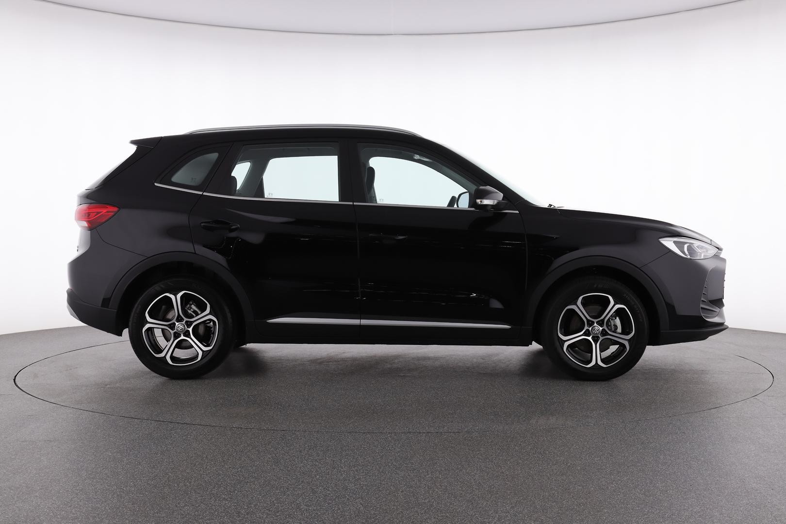 MG Zs image 2
