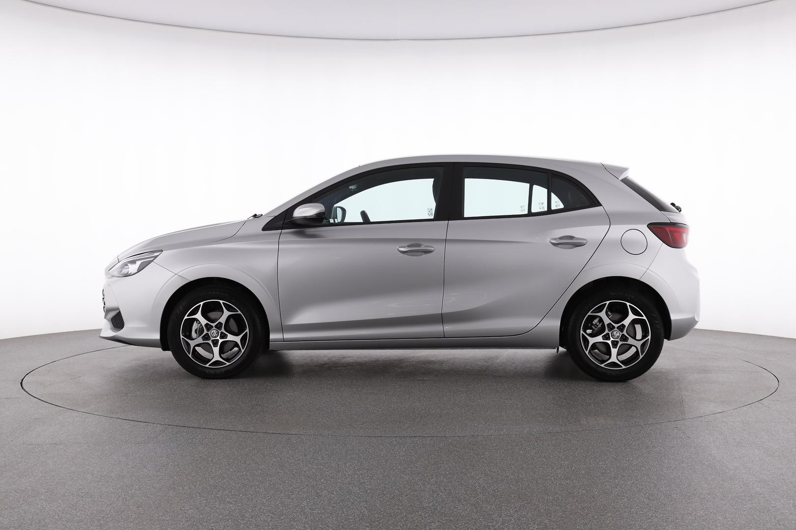 MG Mg3 image 2