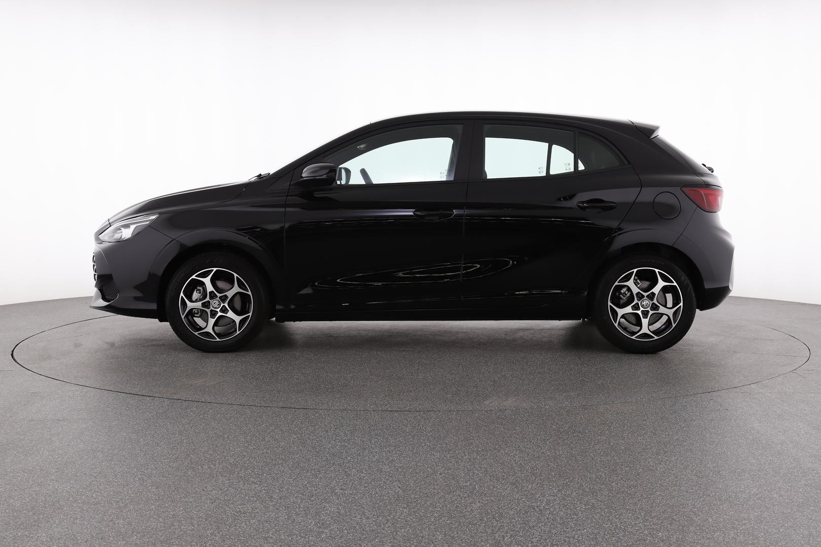 MG Mg3 image 2