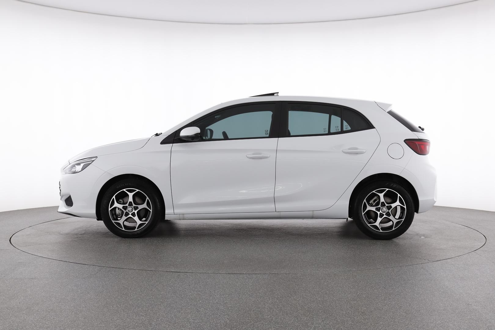 MG Mg3 image 3