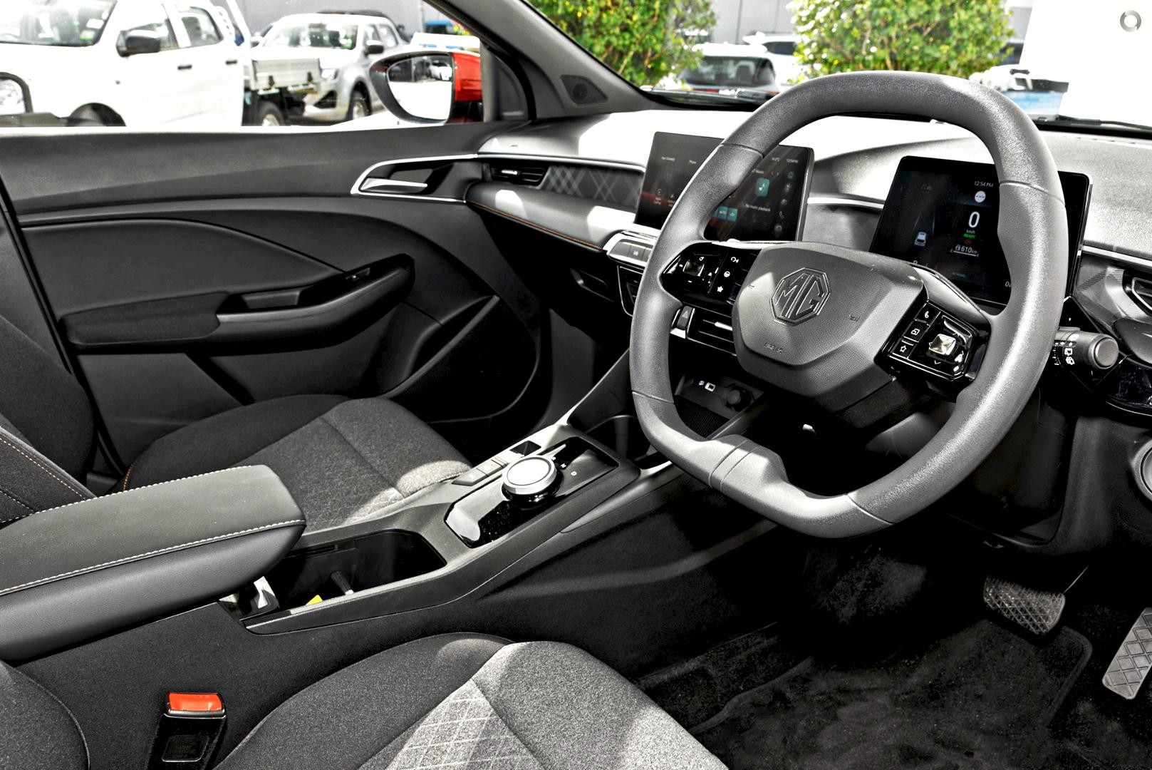 MG Mg3 image 3