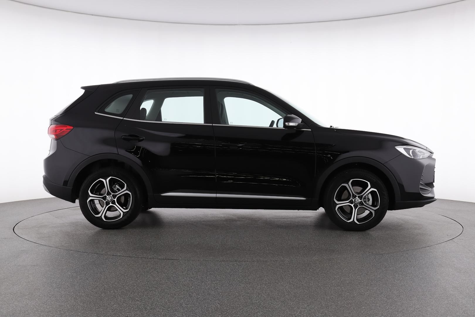 MG Zs image 2