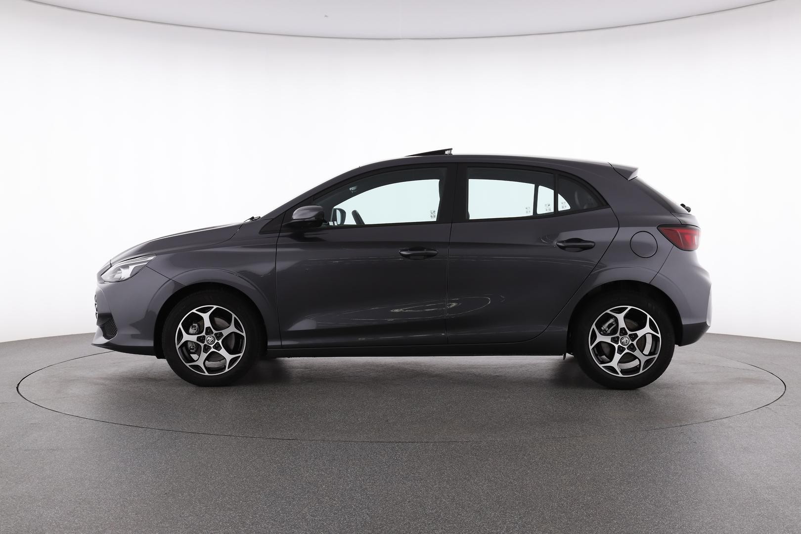 MG Mg3 image 3