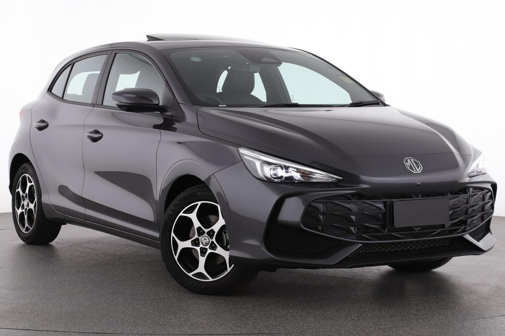 MG Mg3 image 1