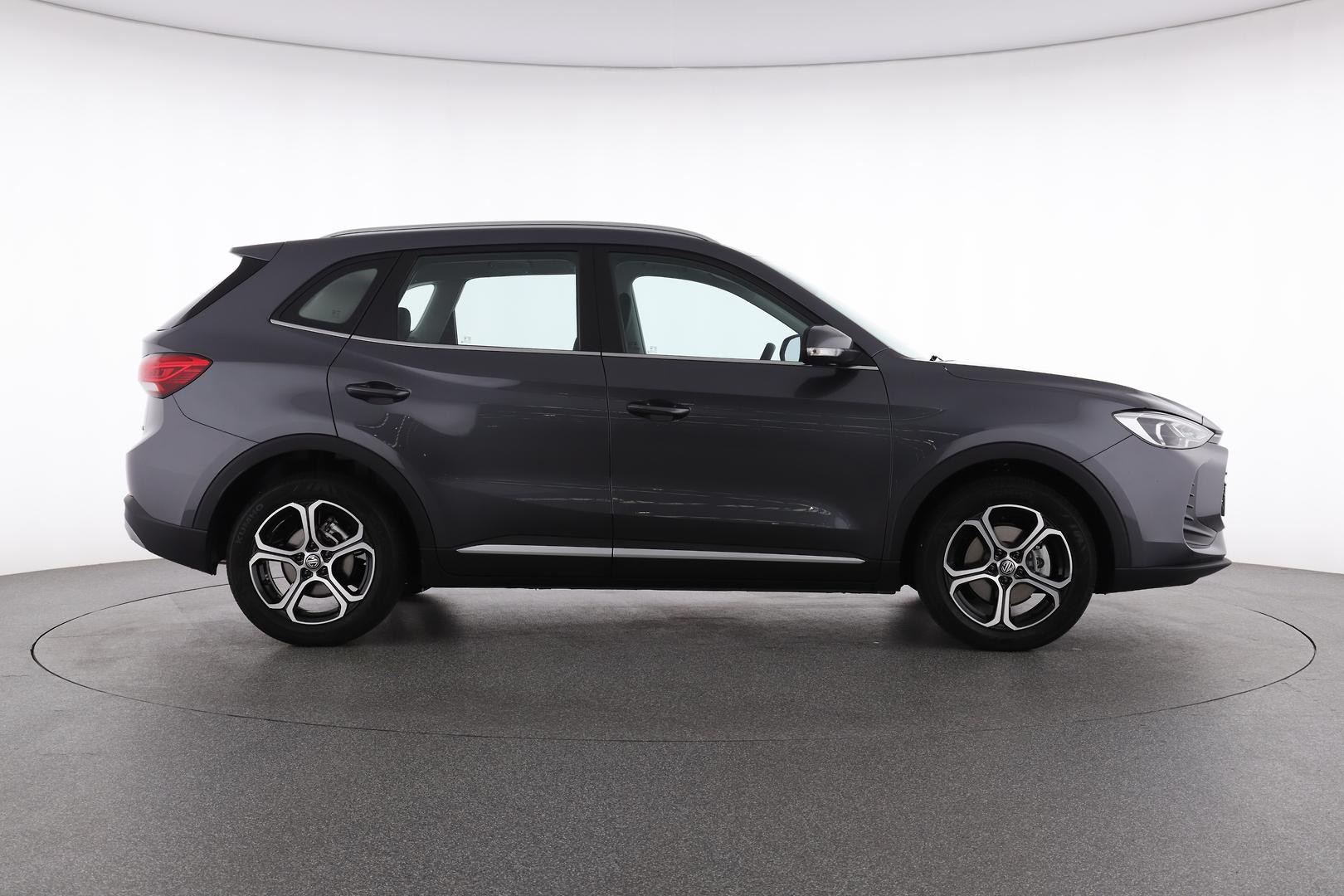 MG Zs image 2