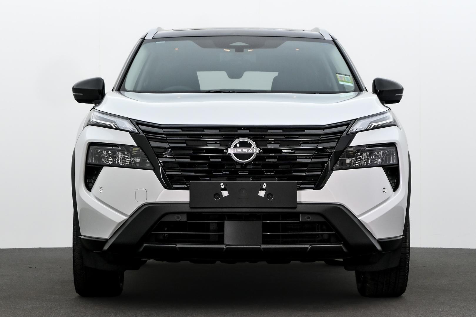 Nissan X-trail image 2