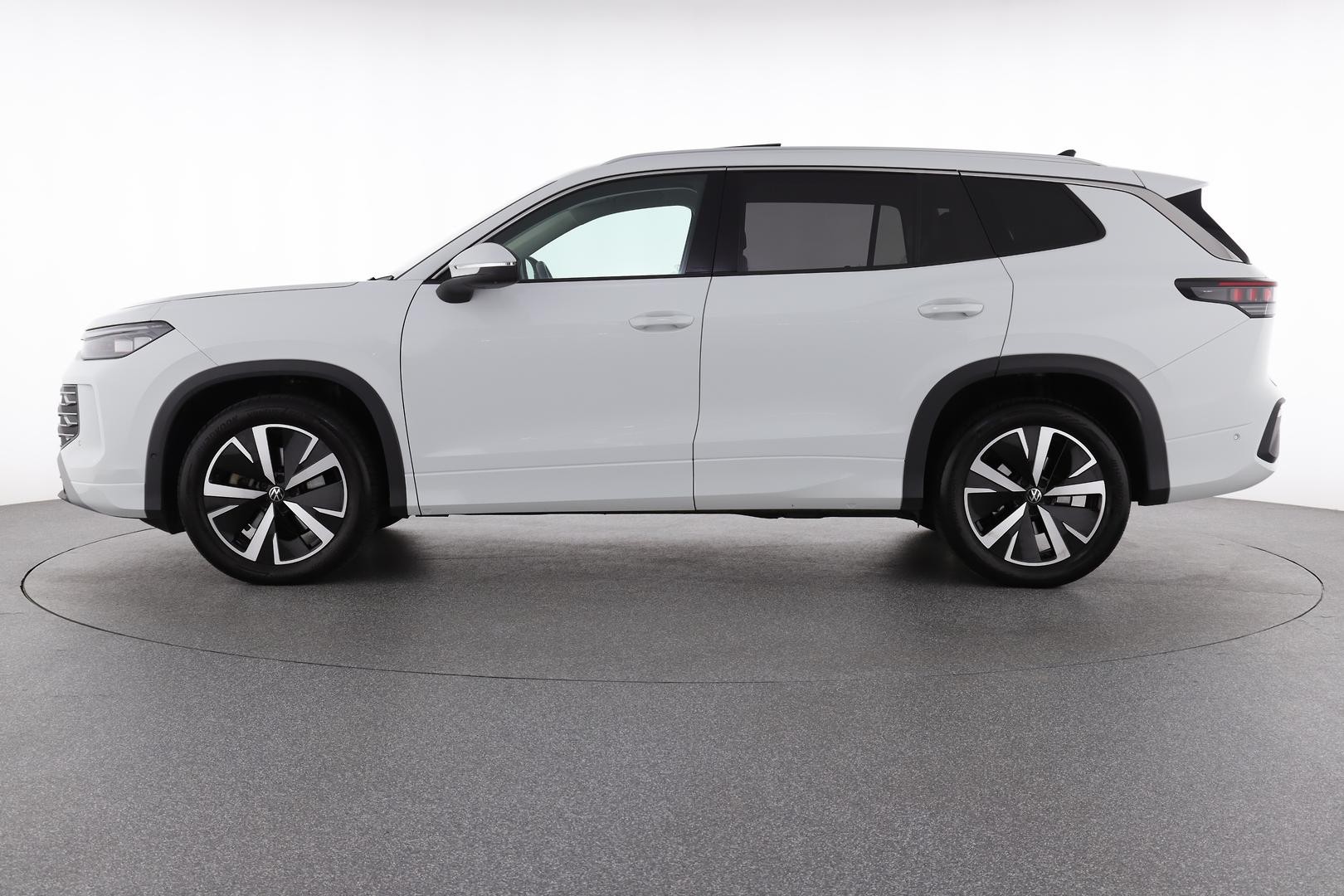 Volkswagen Tayron image 3