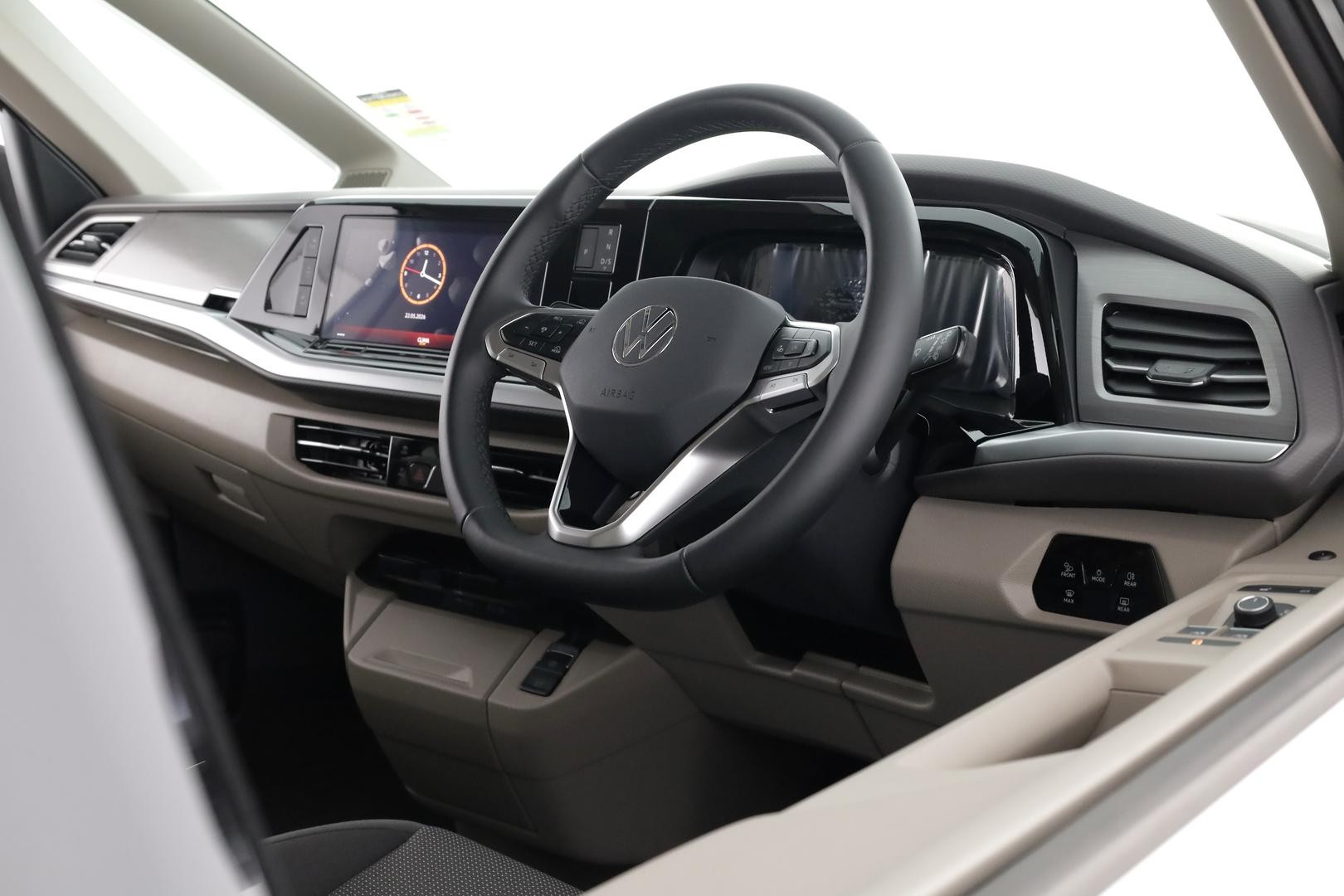 Volkswagen Multivan image 4