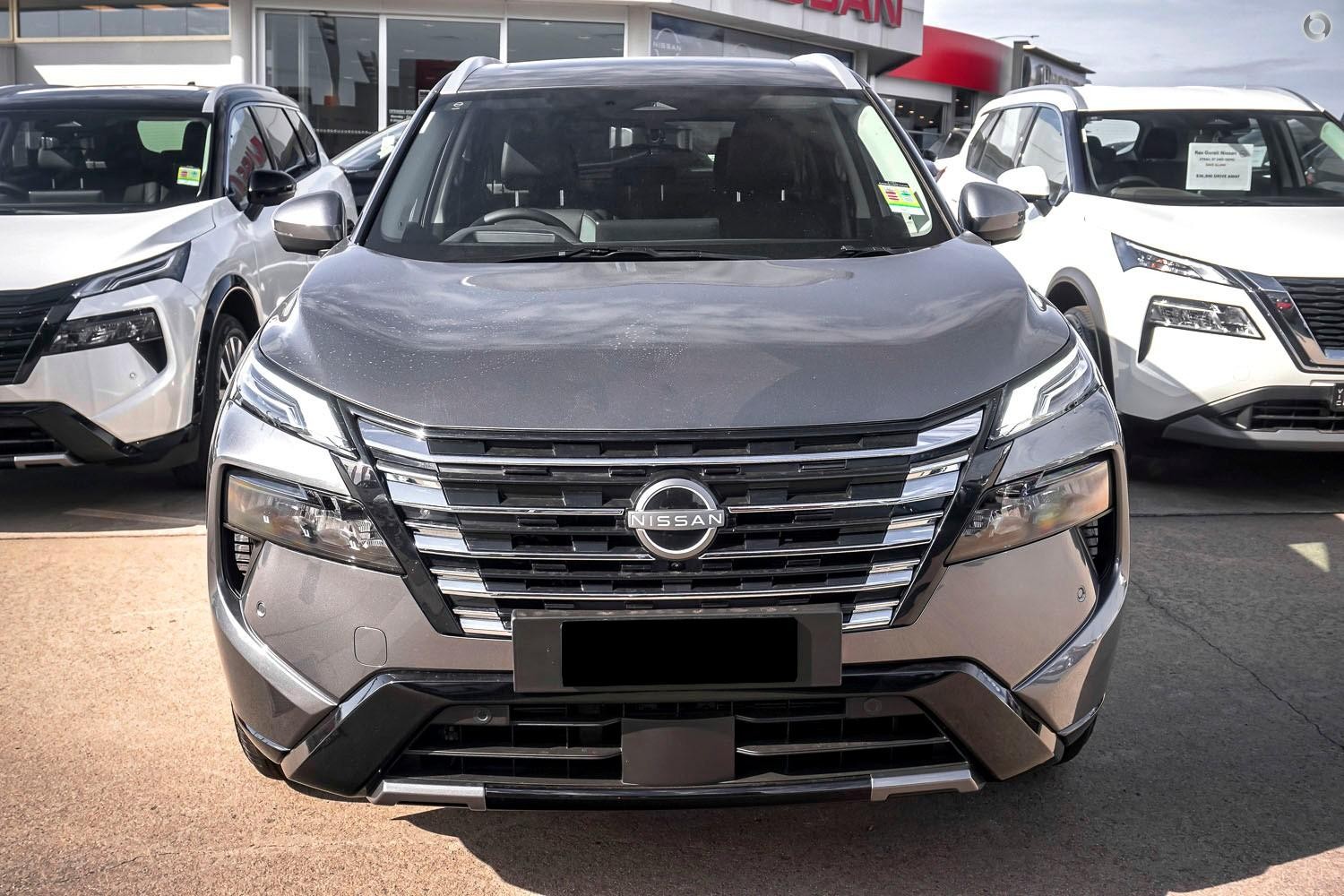 Nissan X-trail image 2