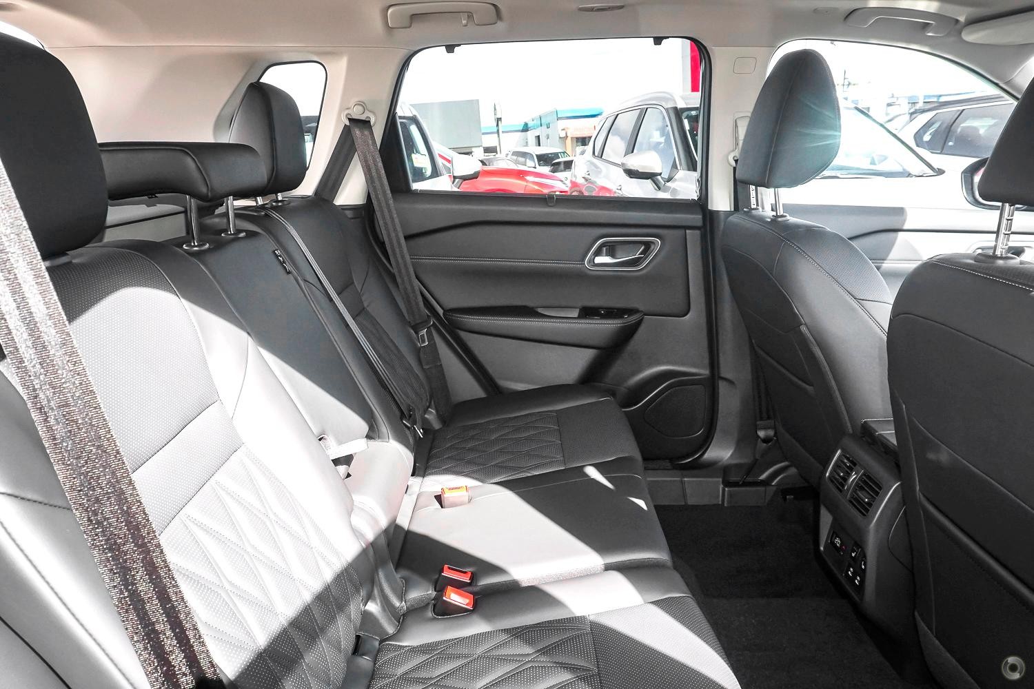Nissan X-trail image 1