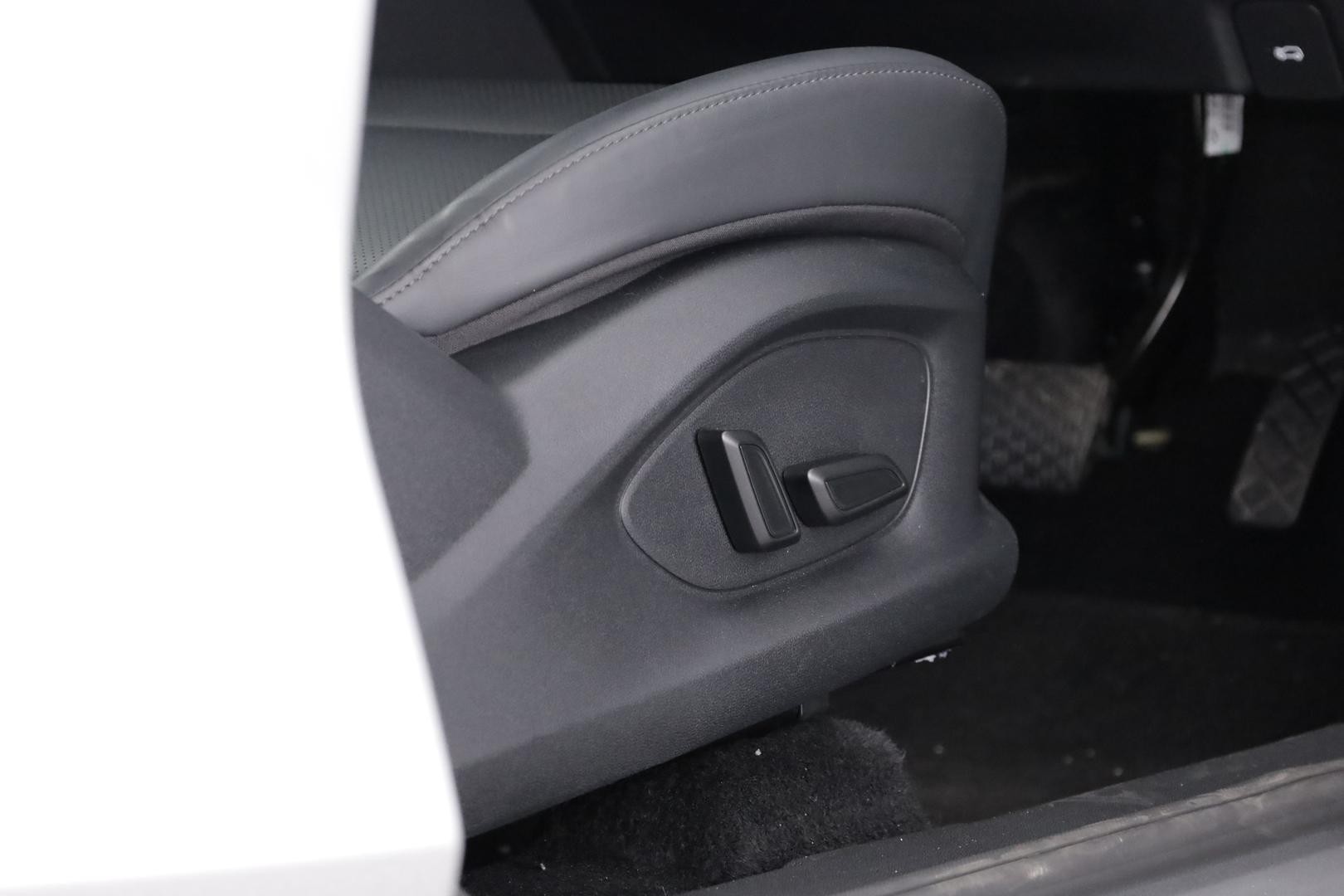 MG Zs image 4