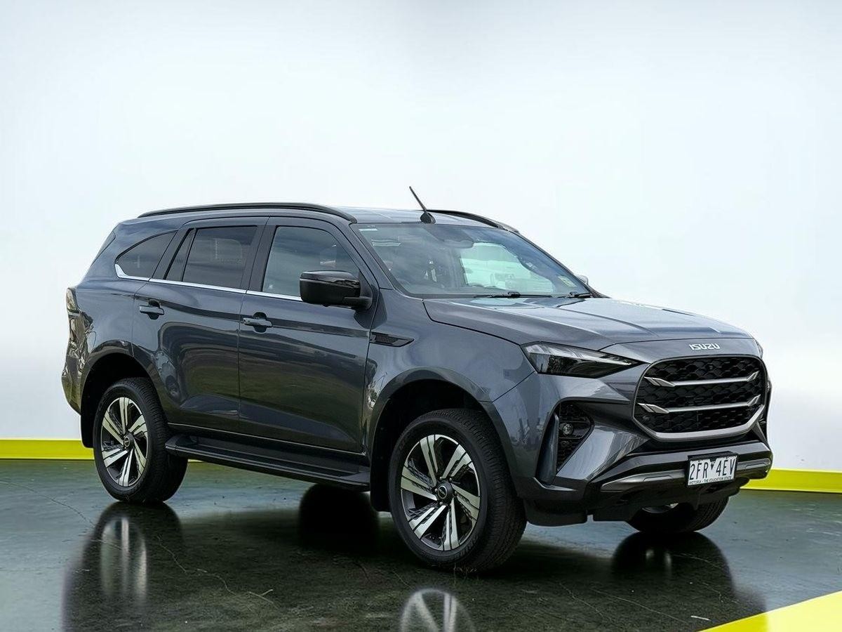 Isuzu Mu-x image 1