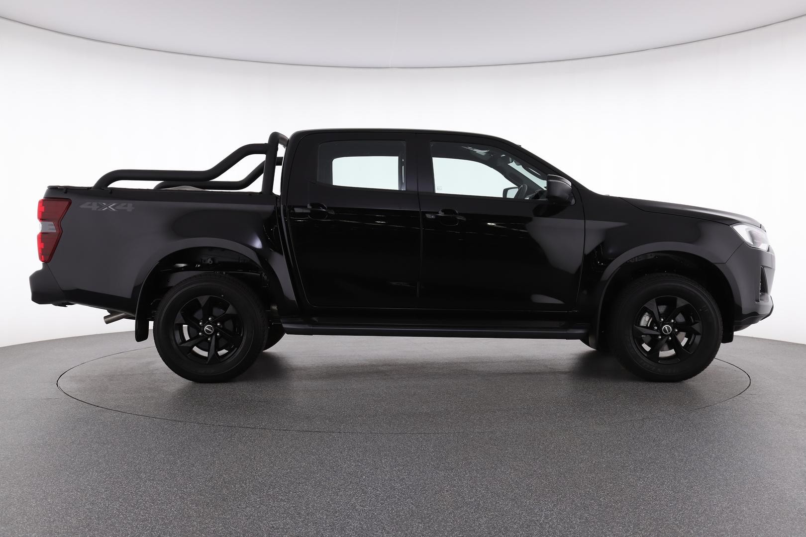Isuzu D-max image 2