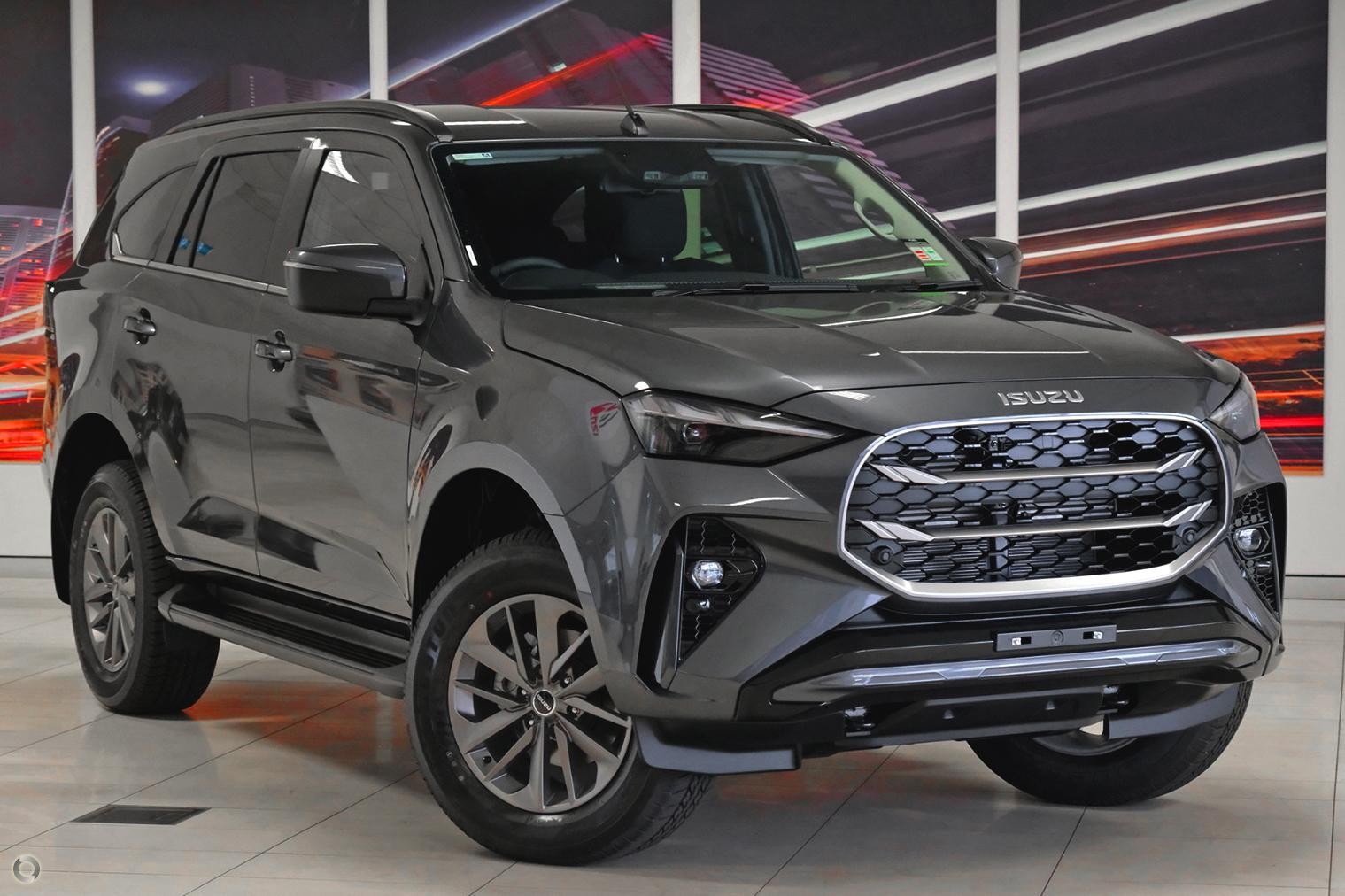 Isuzu Mu-x image 1