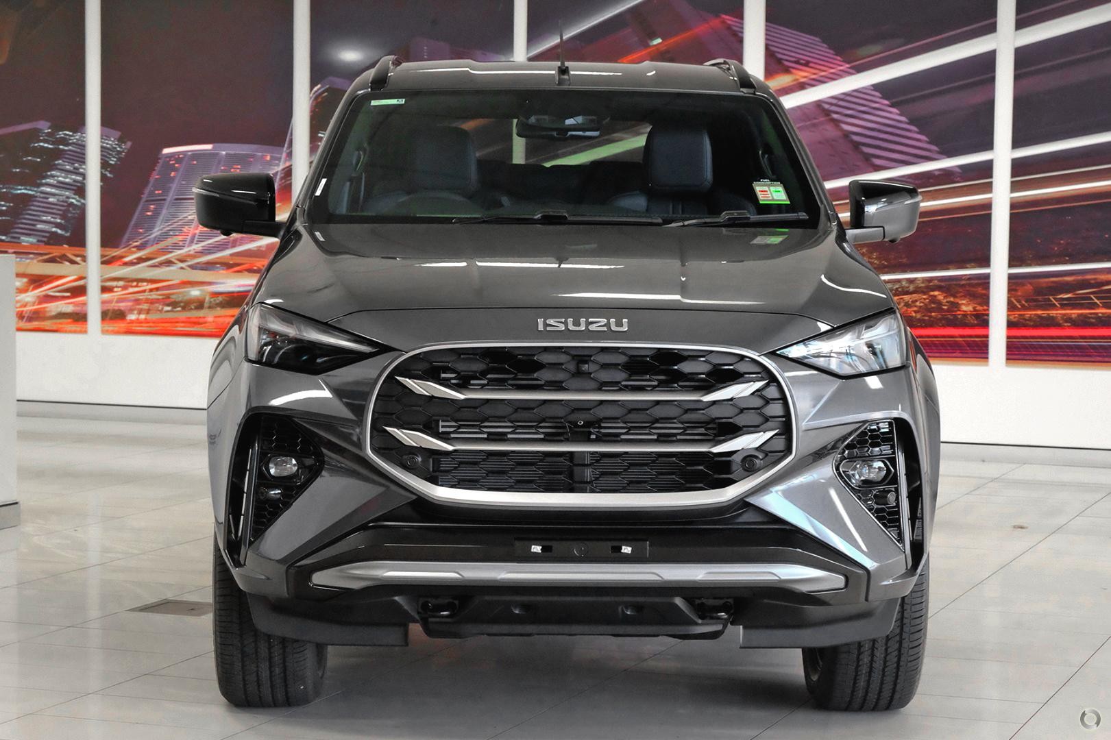 Isuzu Mu-x image 2