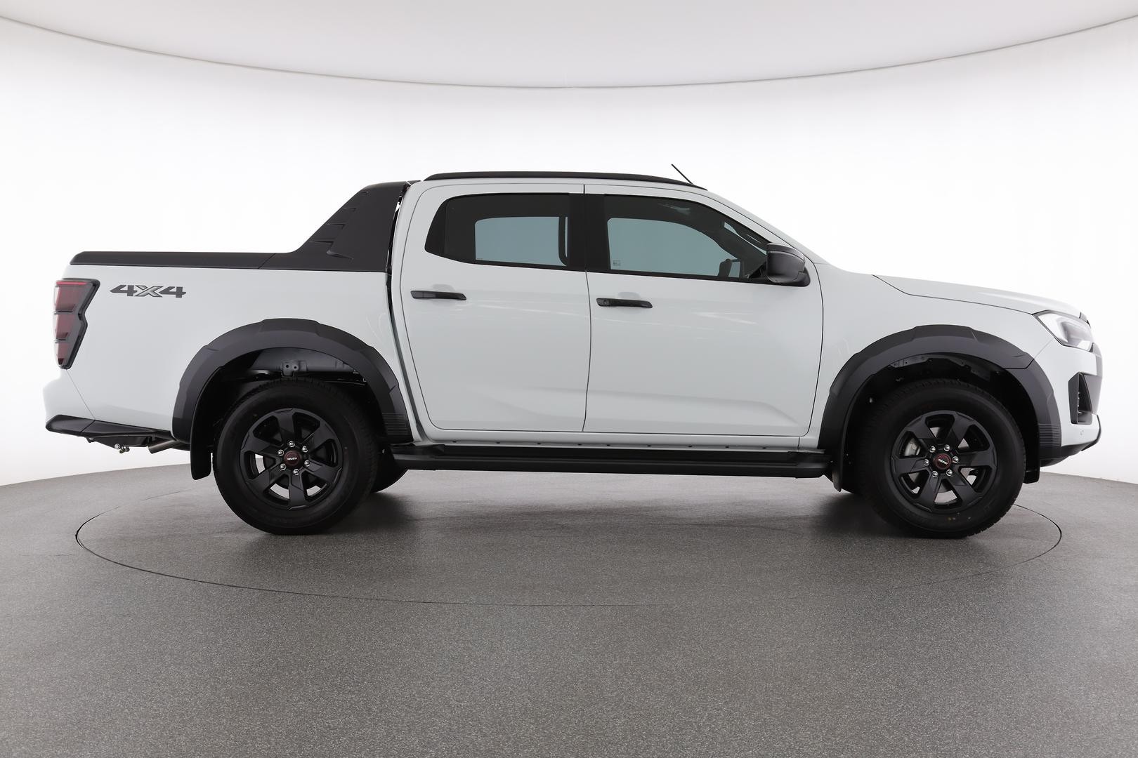 Isuzu D-max image 2