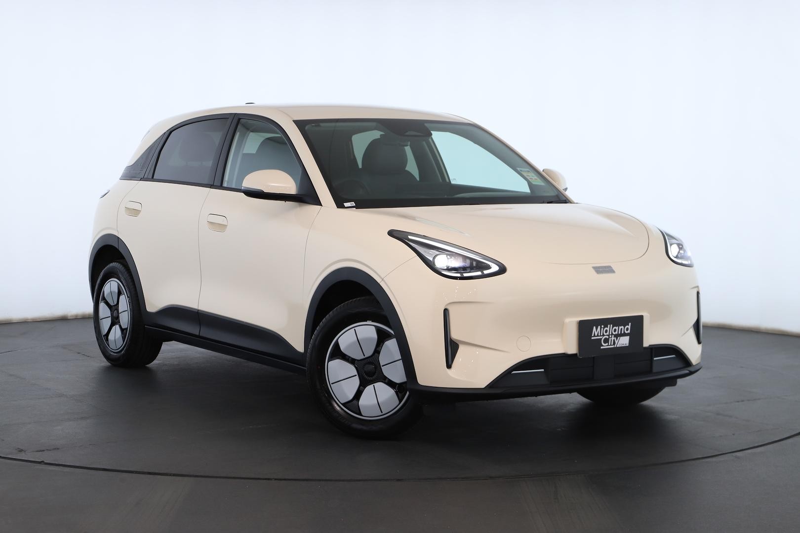 Geely Ex2 image 1