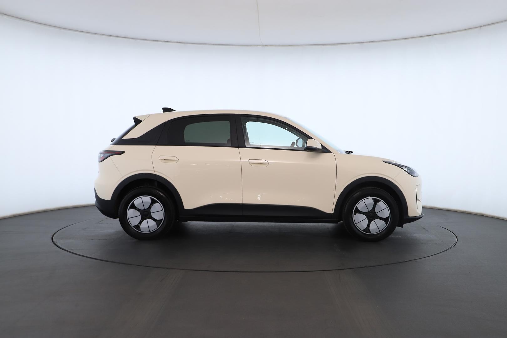 Geely Ex2 image 4