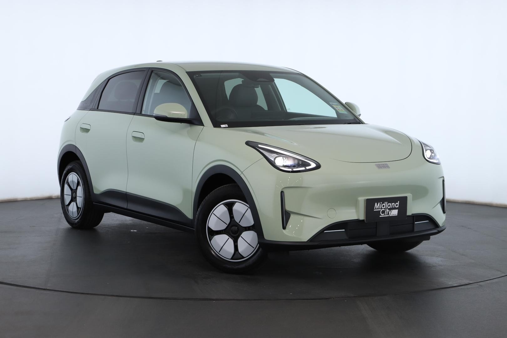 Geely Ex2 image 1