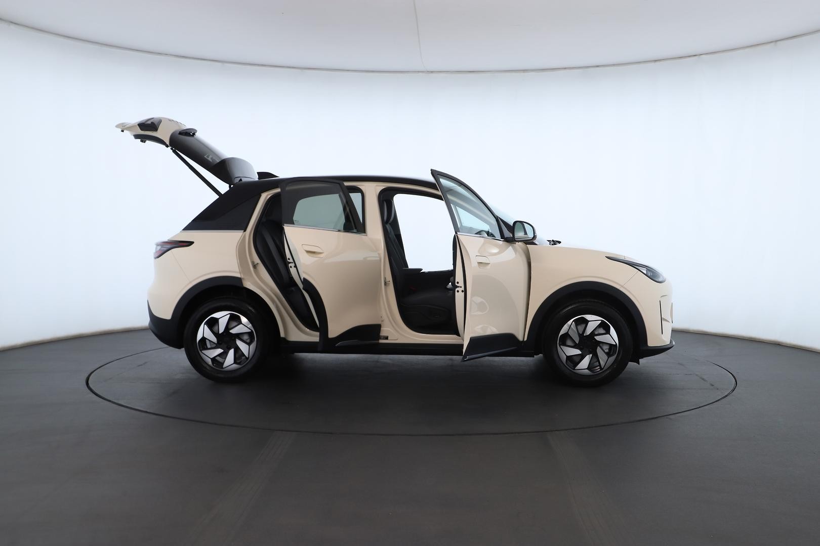Geely Ex2 image 3
