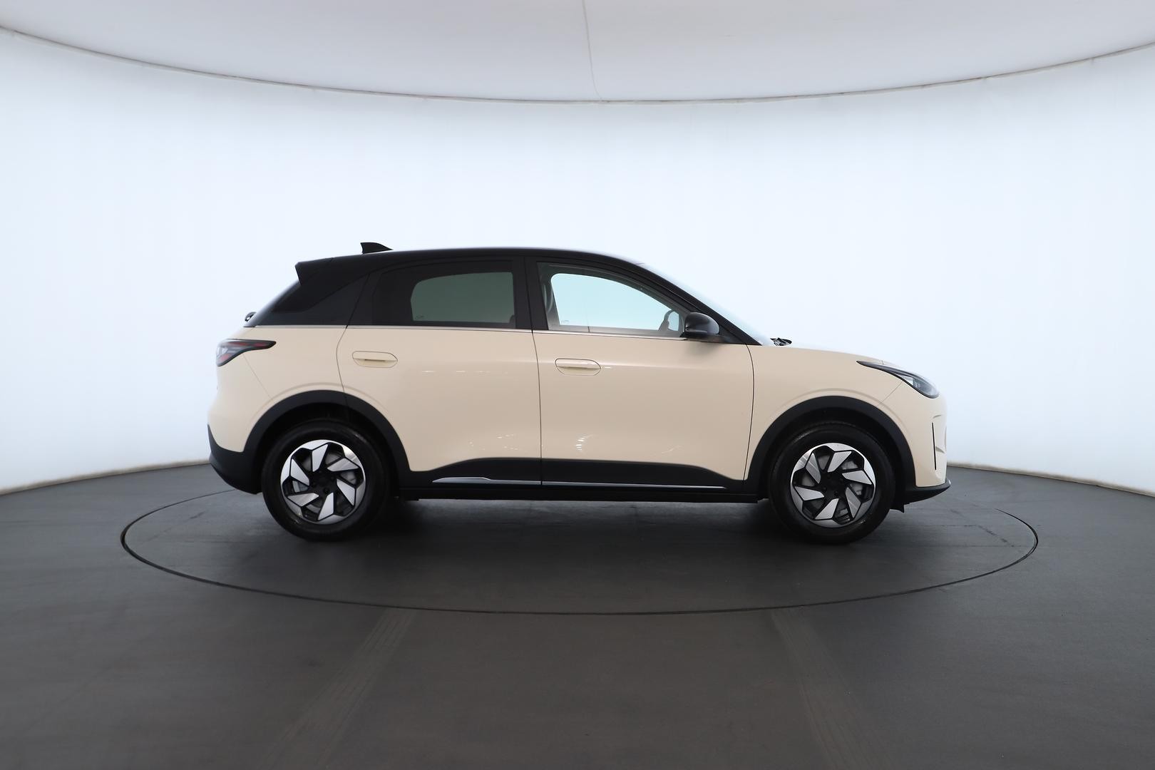 Geely Ex2 image 4