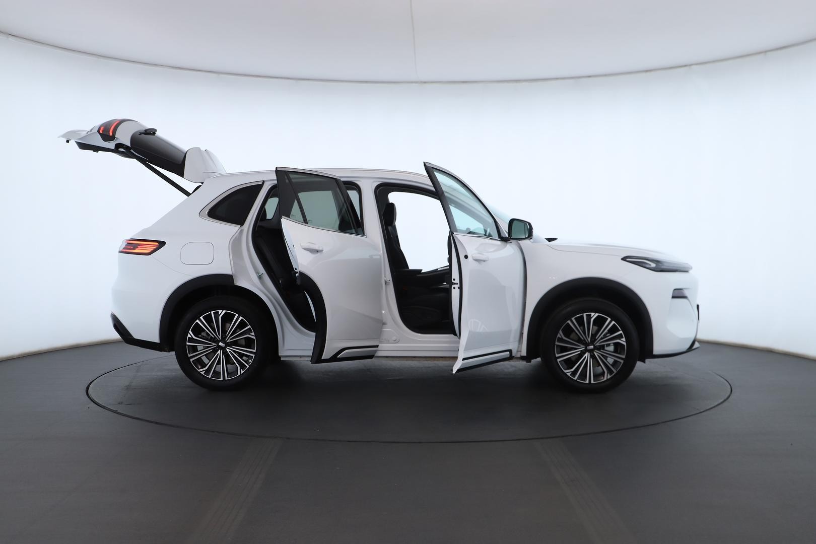 Geely Starray Em-i image 3