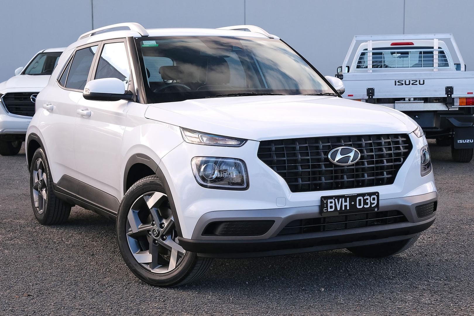 Hyundai Venue image 1
