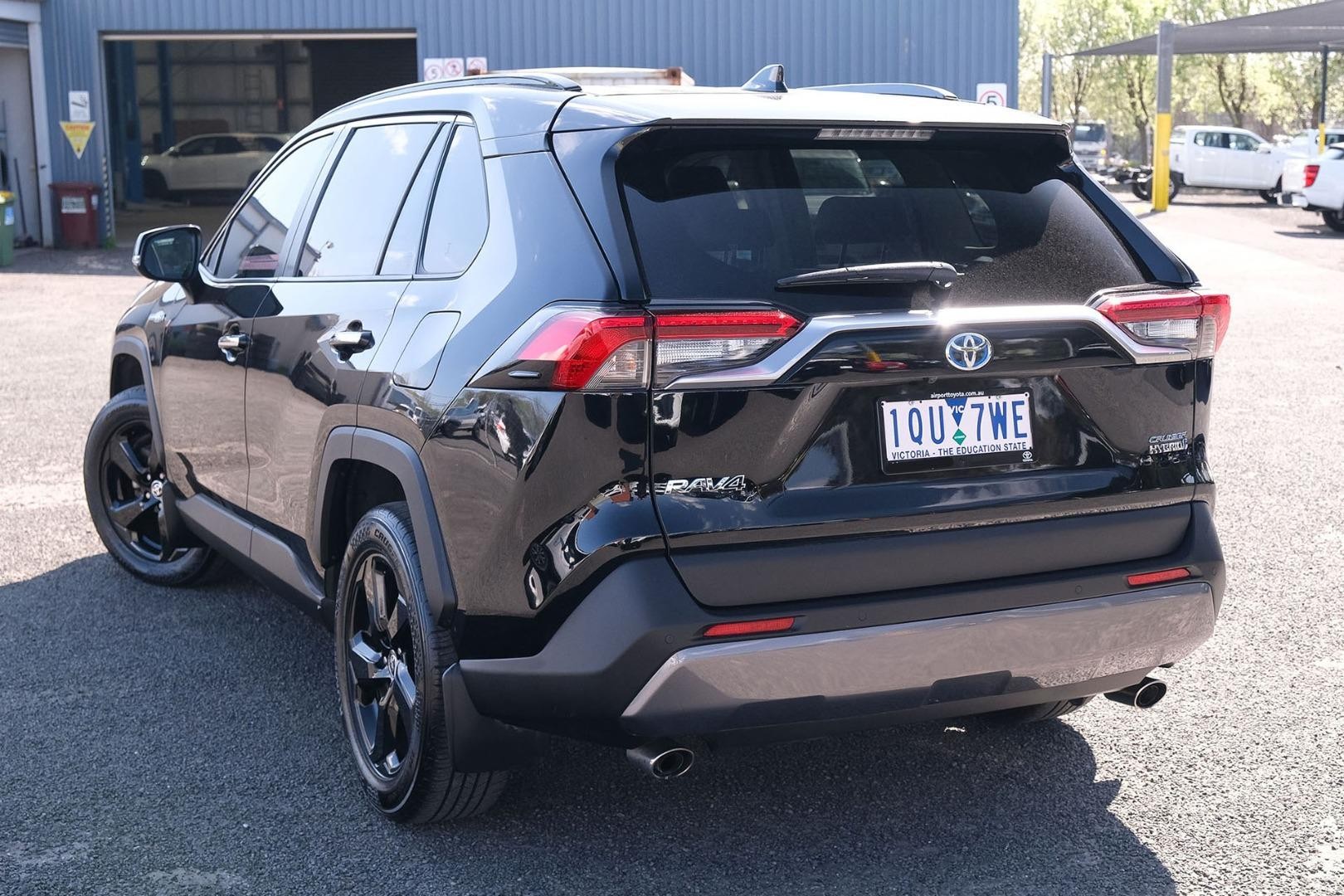Toyota Rav4 image 2