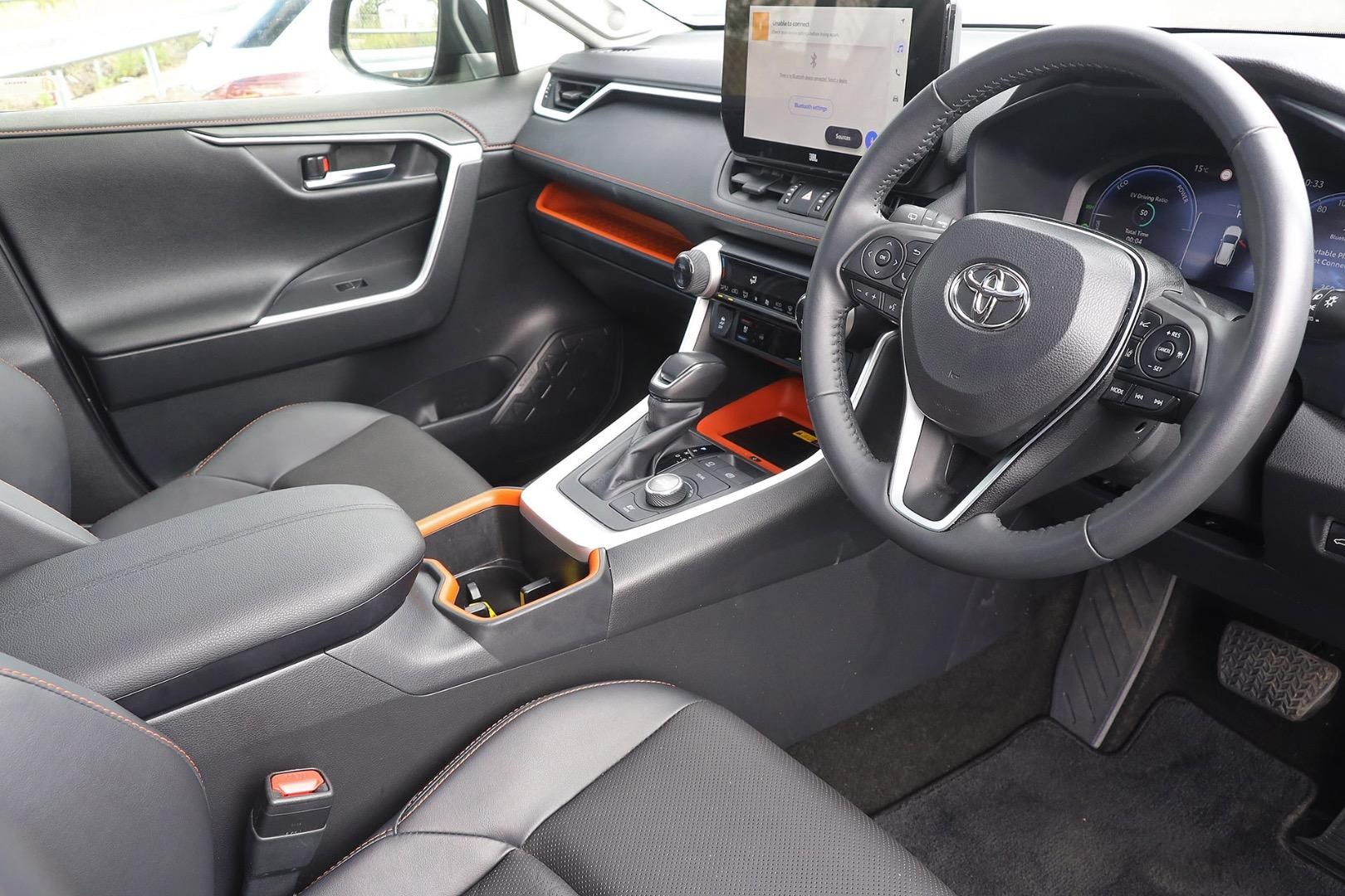 Toyota Rav4 image 2