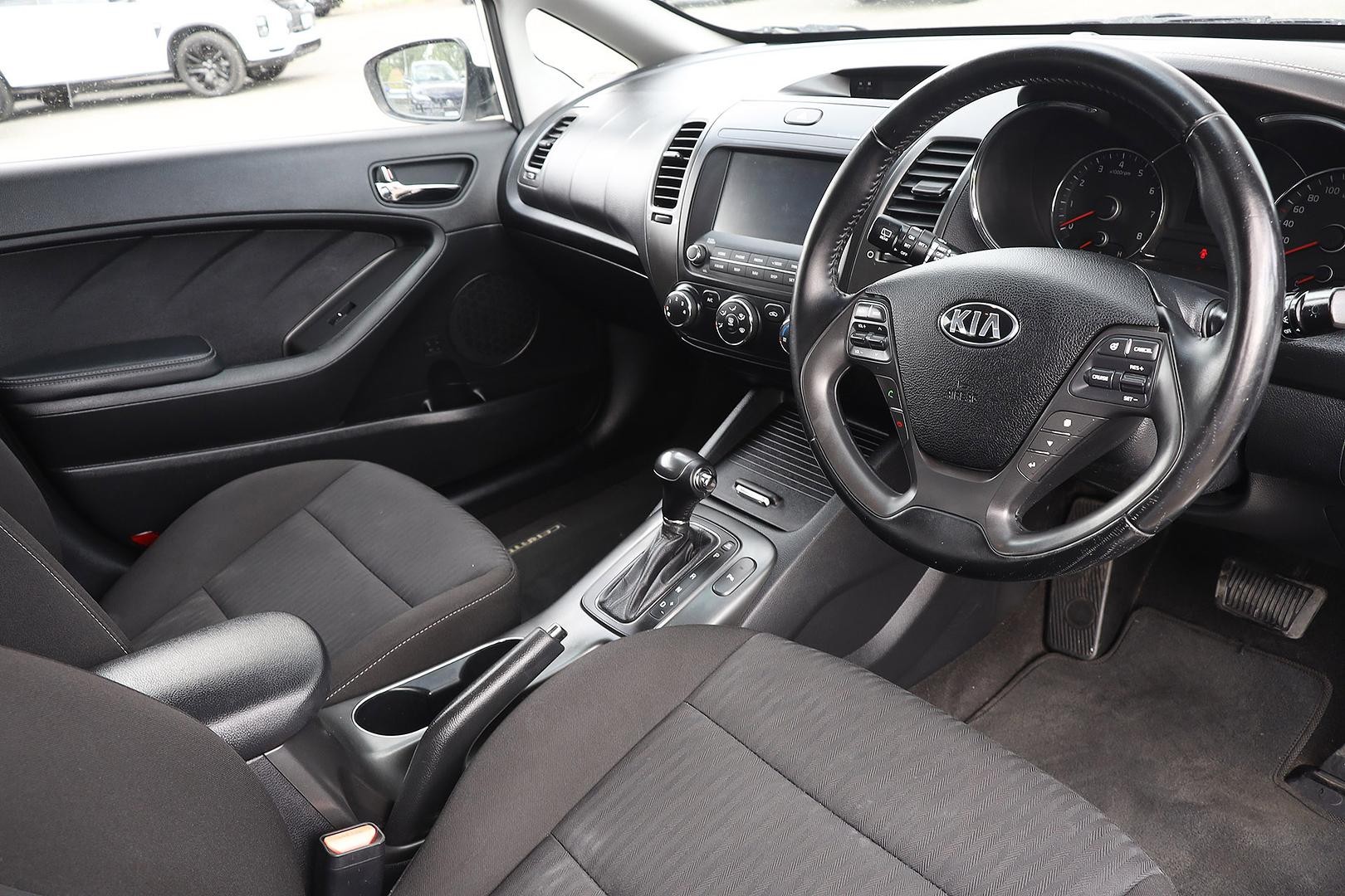 Kia Cerato image 2