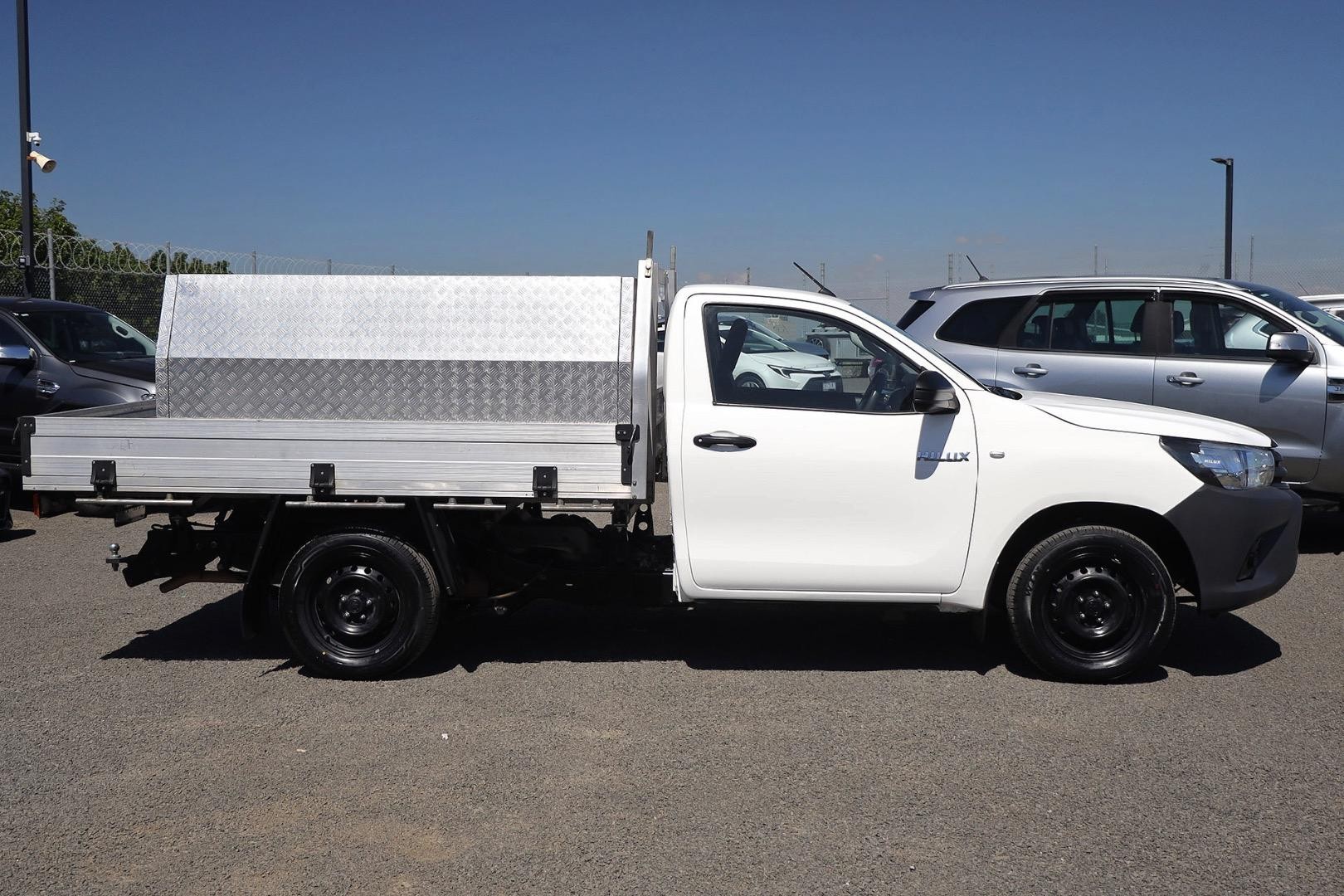 Toyota Hilux image 4