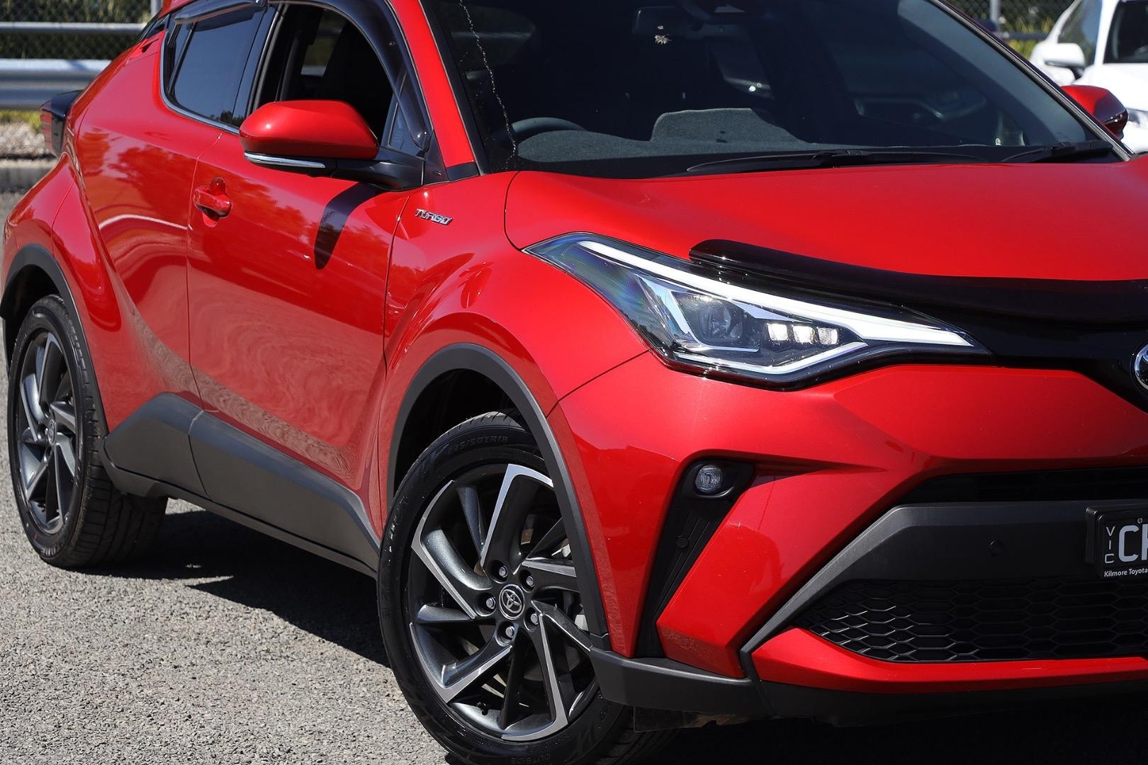 Toyota C-hr image 2