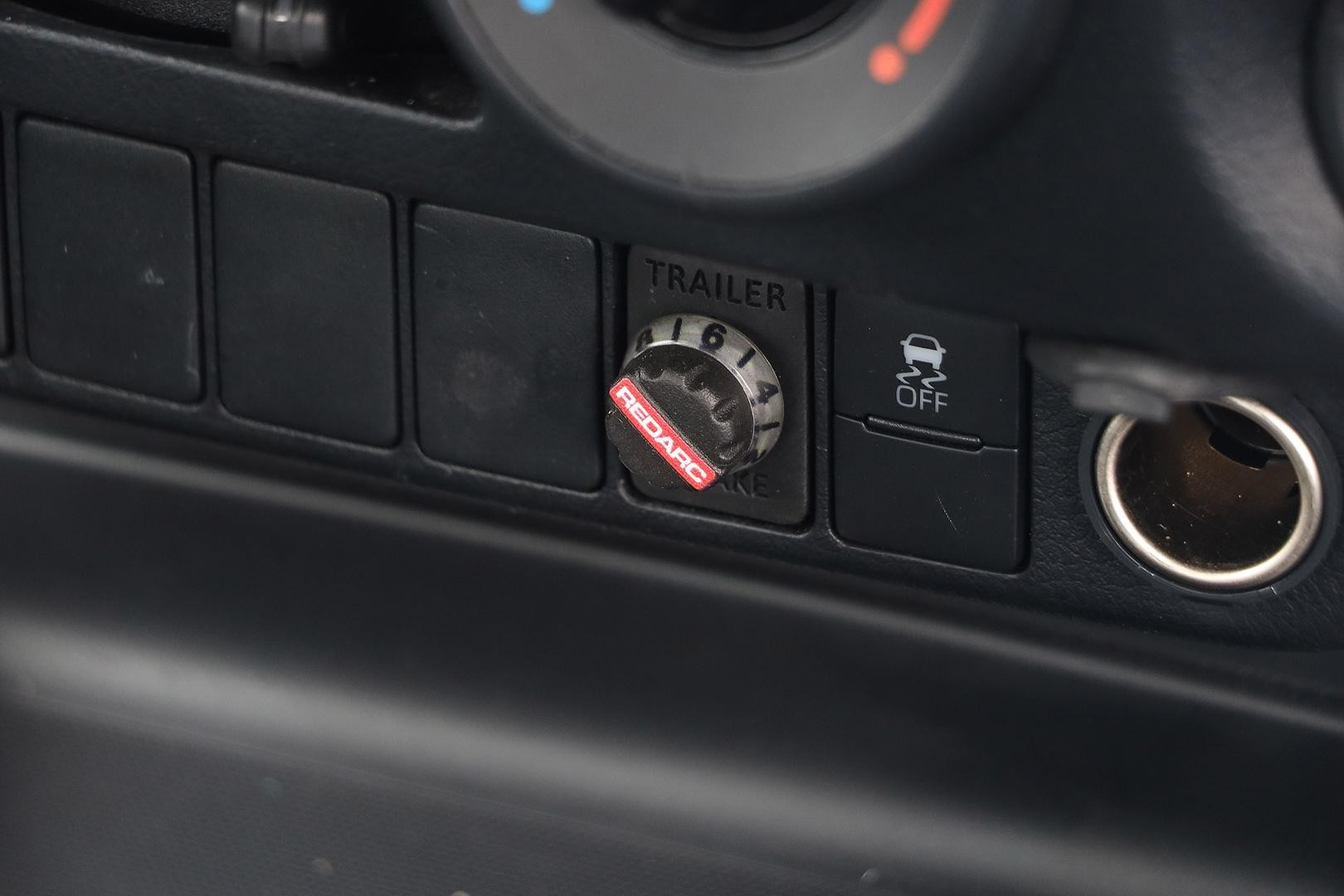 Toyota Hilux image 4