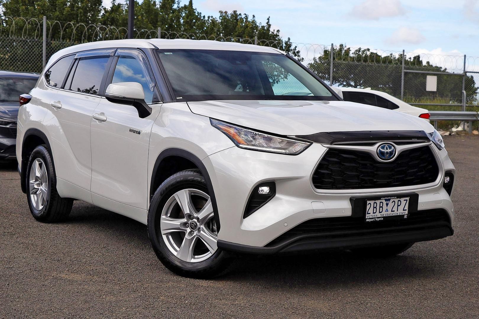 Toyota Kluger image 1