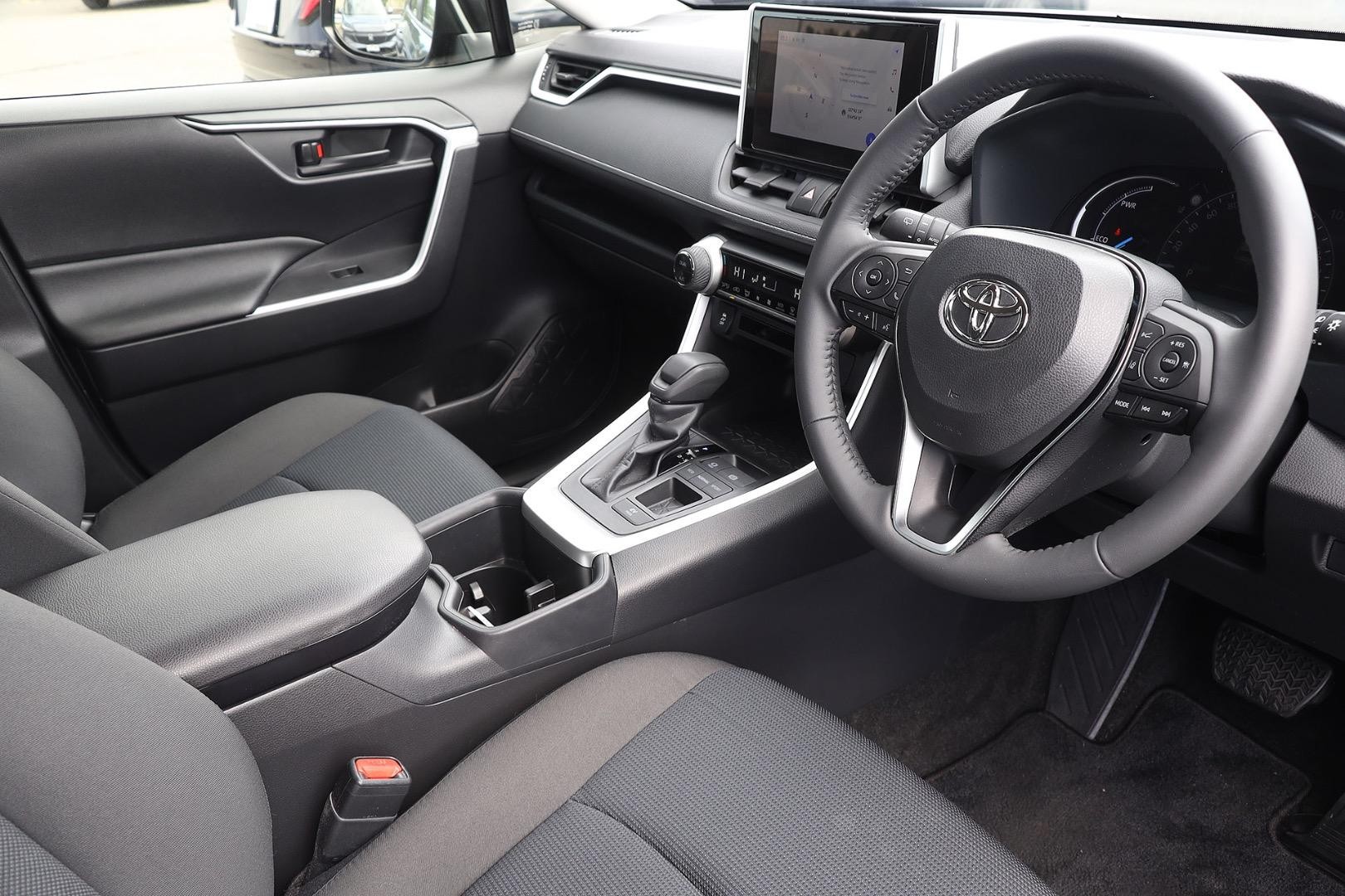 Toyota Rav4 image 2