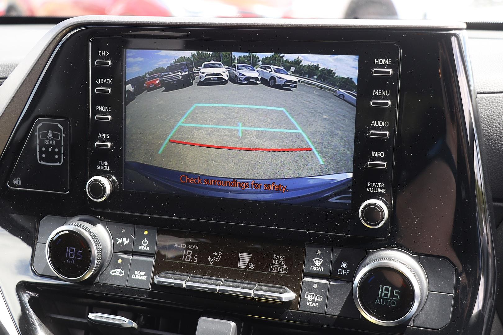 Toyota Kluger image 2