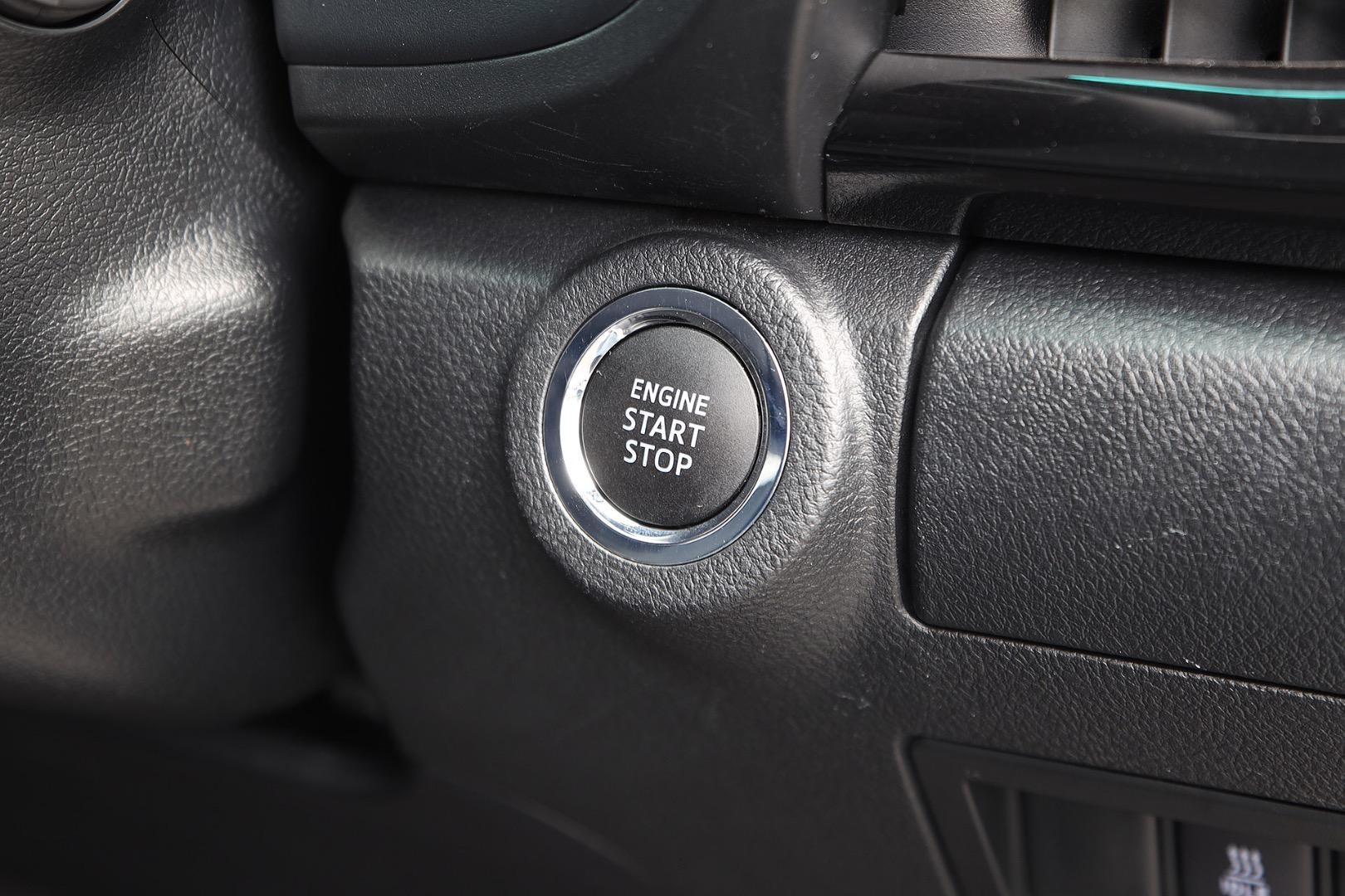 Toyota Hilux image 4