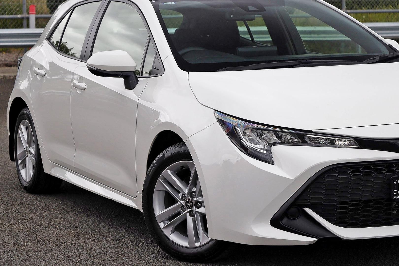 Toyota Corolla image 2