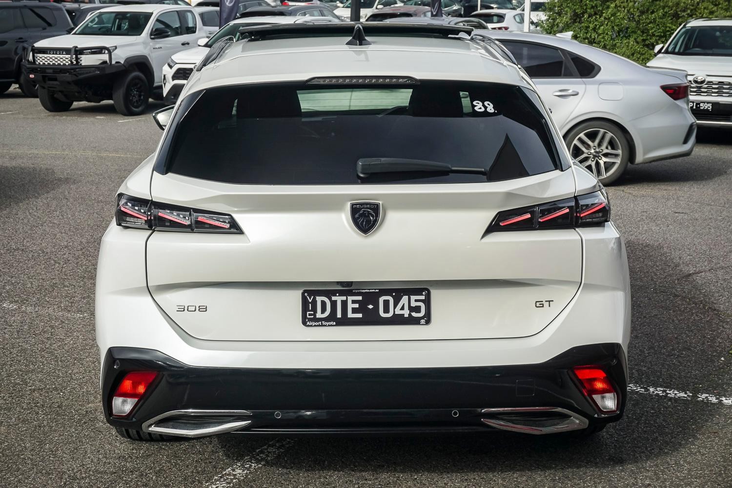 Peugeot 308 image 2