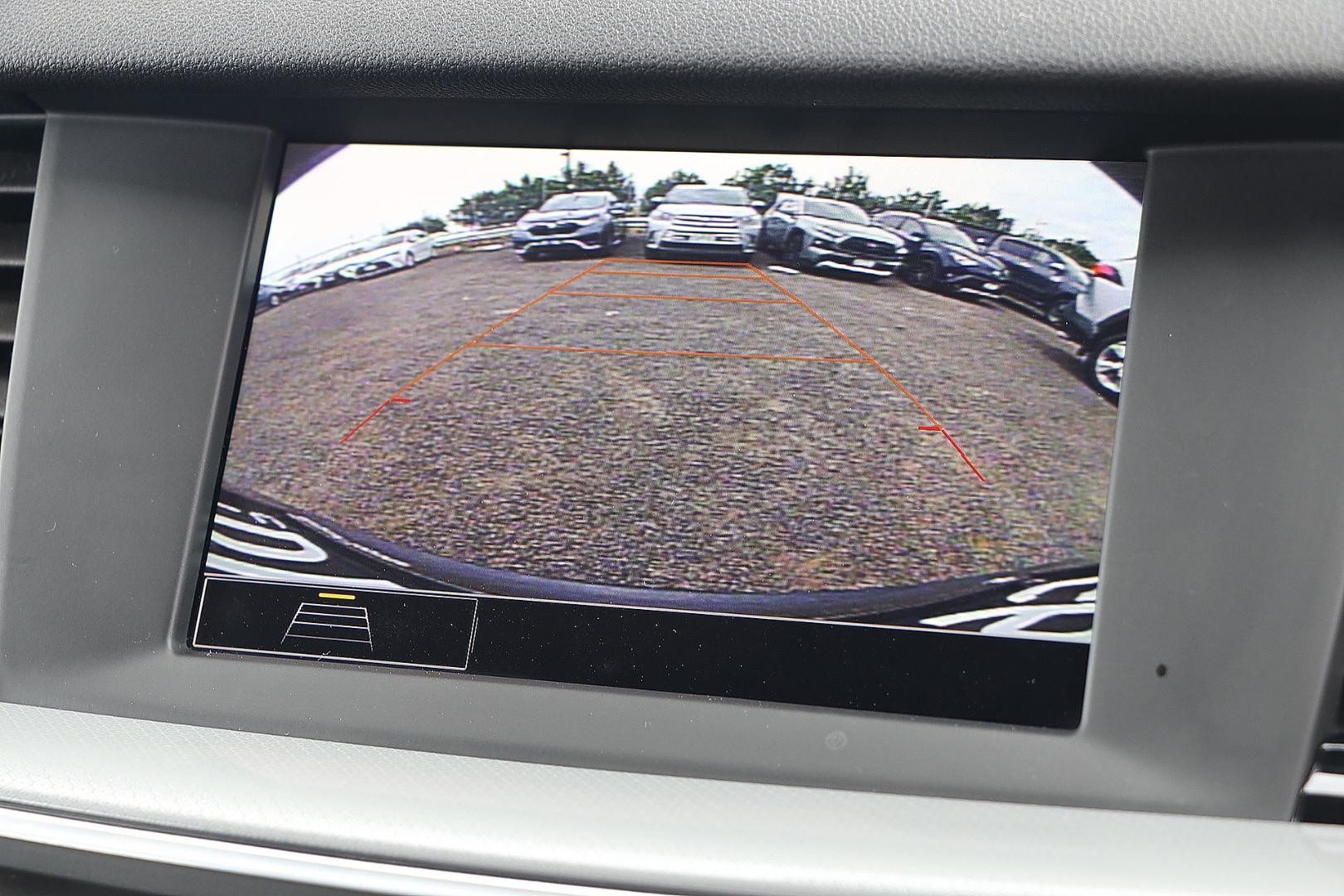 Holden Commodore image 3