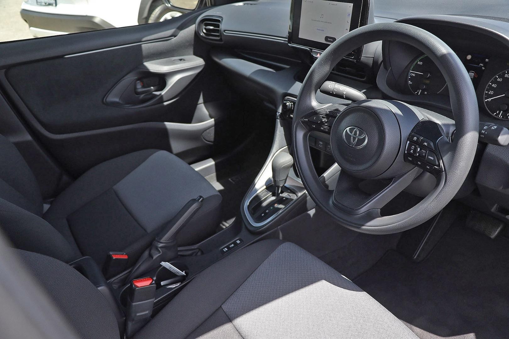 Toyota Yaris image 2