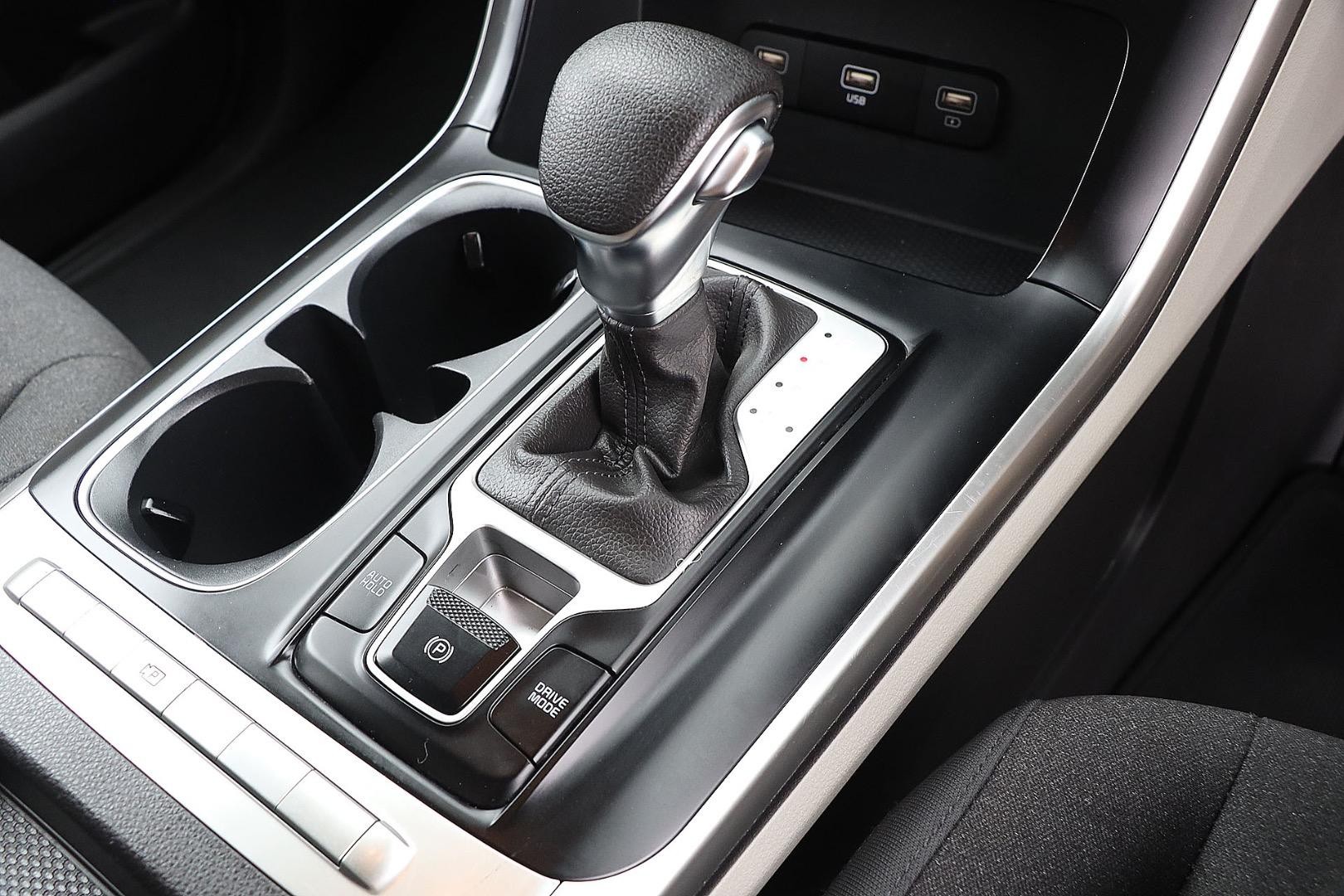 Kia Carnival image 4