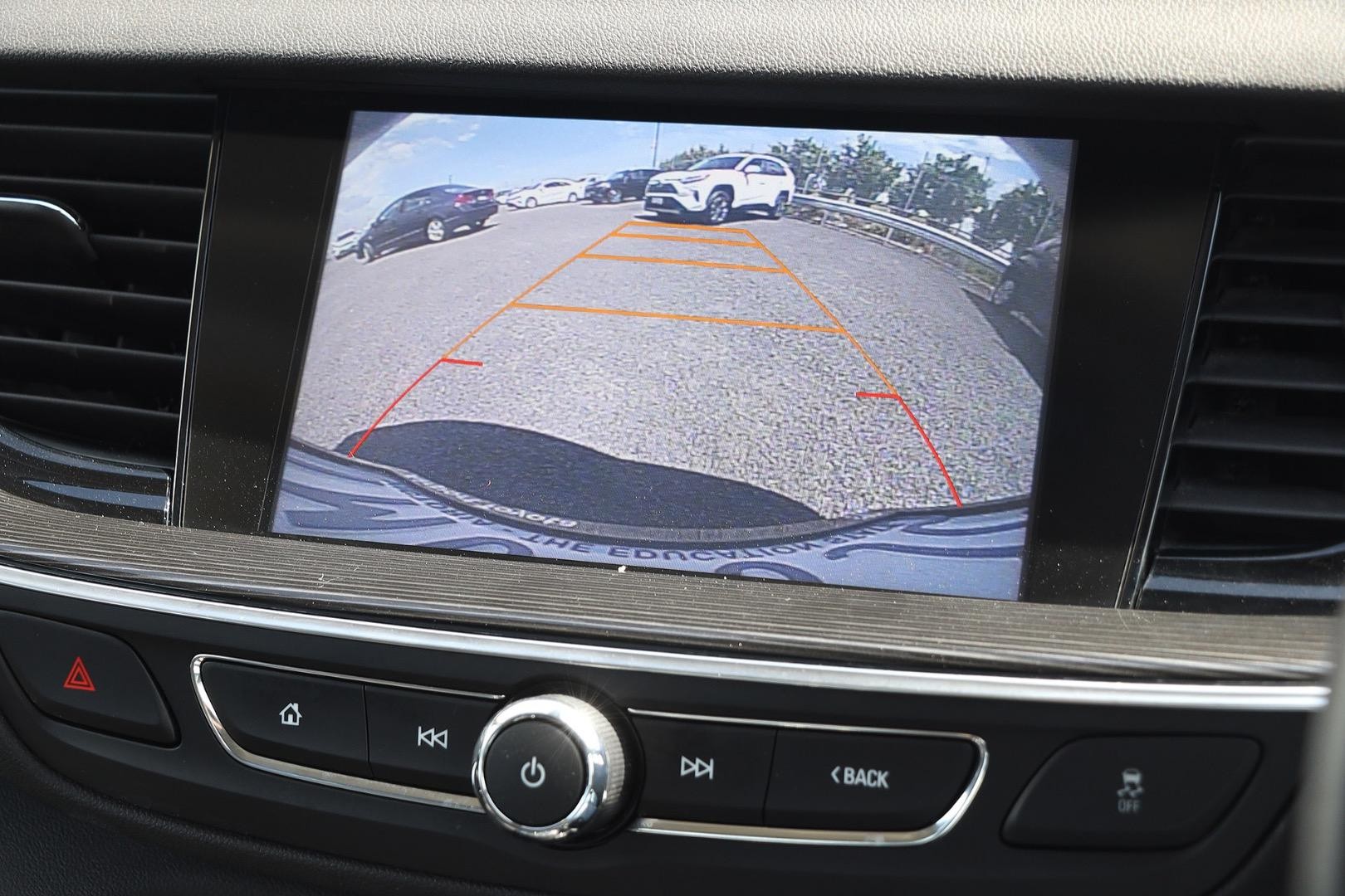 Holden Calais image 4