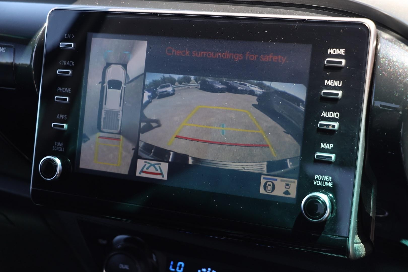 Toyota Hilux image 4