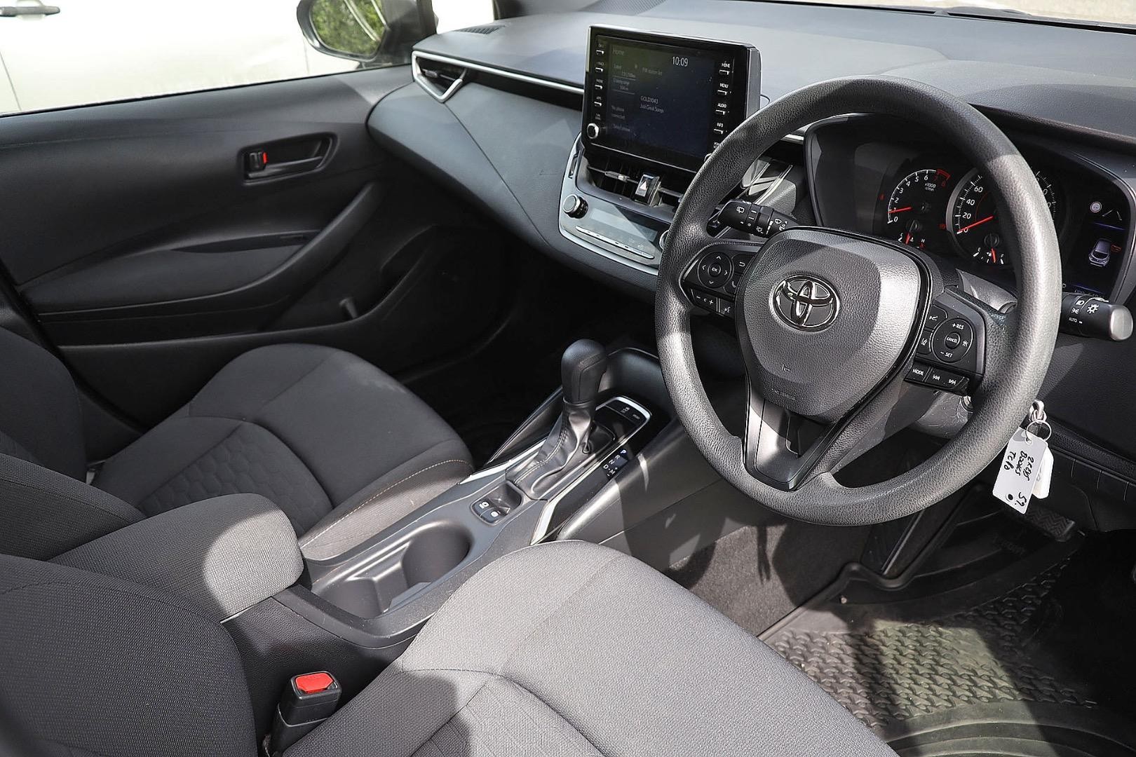 Toyota Corolla image 3