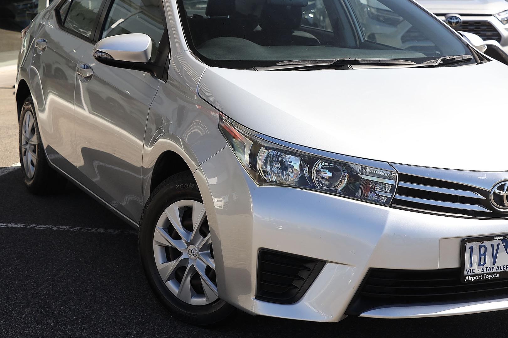 Toyota Corolla image 2