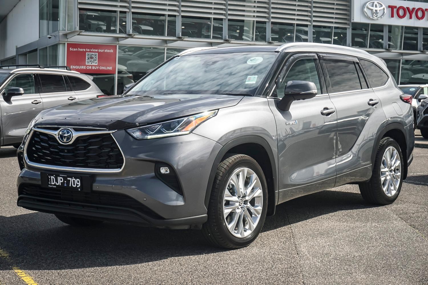 Toyota Kluger image 3