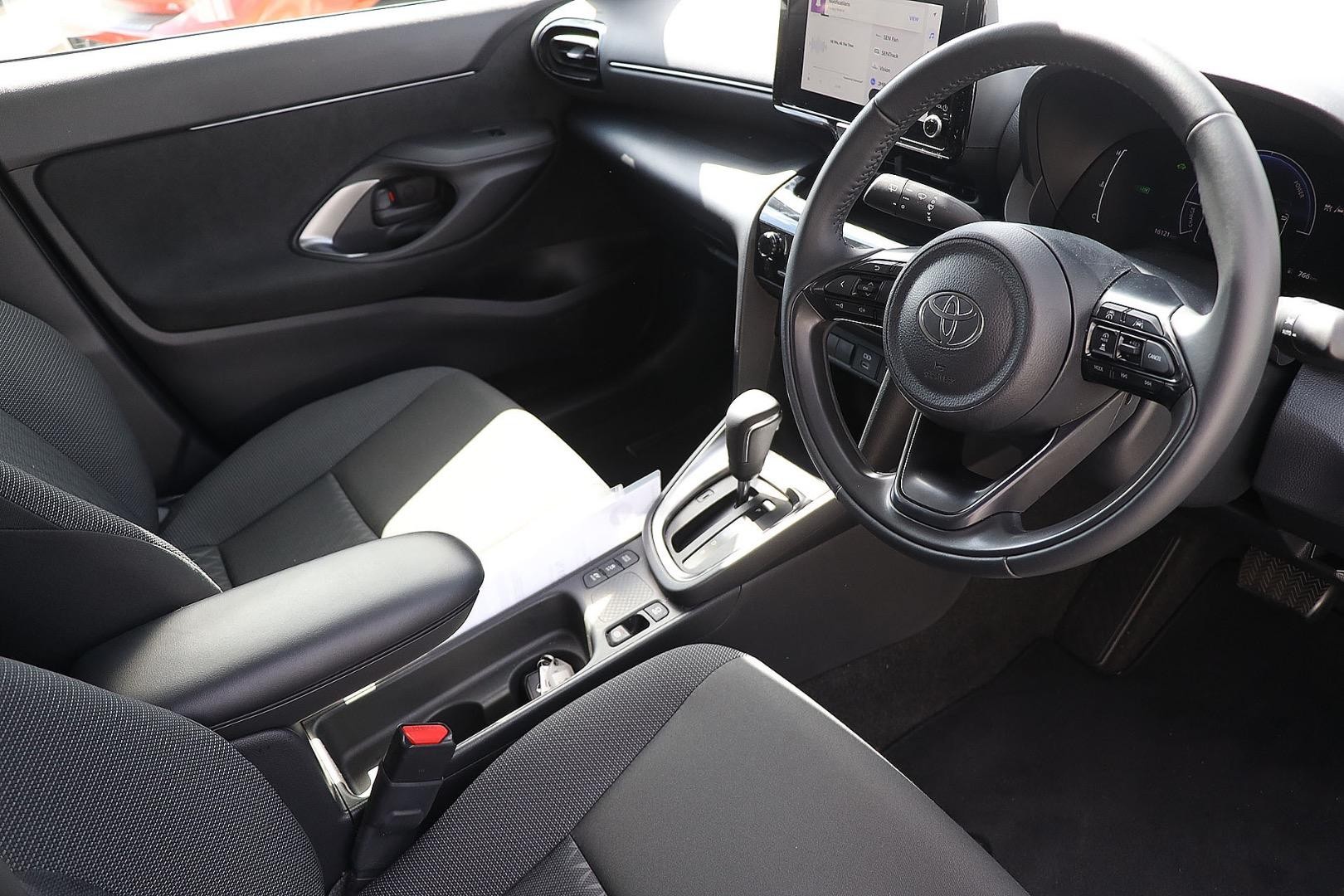 Toyota Yaris Cross image 2