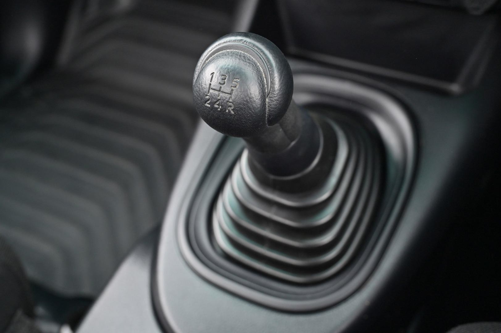 Toyota Hilux image 4